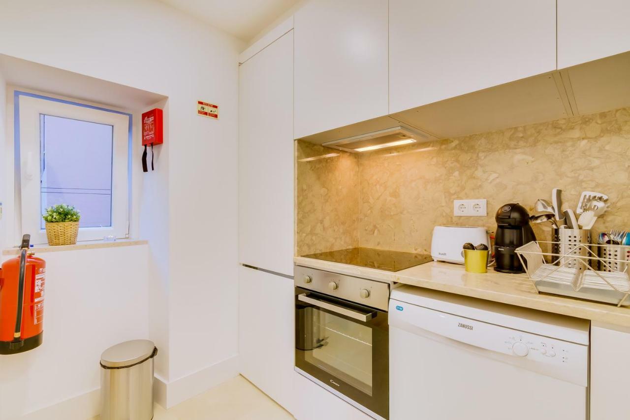 Casa Dos Doutores, A Cozy Apartment In Лиссабон Экстерьер фото