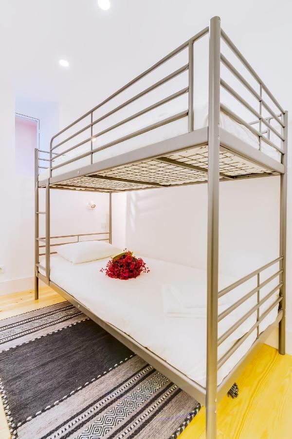 Casa Dos Doutores, A Cozy Apartment In Лиссабон Экстерьер фото